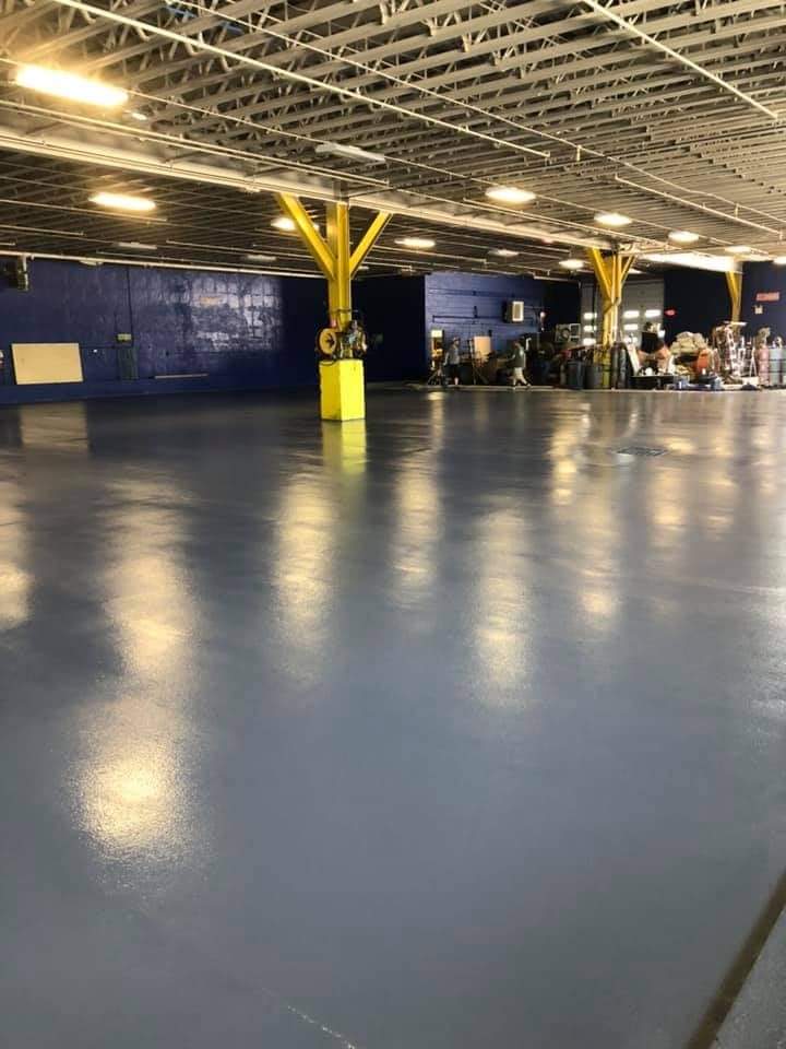 Heavy-duty polyurethane concrete screed in an industrial plant